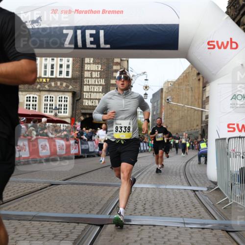 05.10.2025 - 20. swb-Marathon Bremen Yannick Fuchs http://msf.ph/oto/9258774 05.10.2025 10:47:42 Ziel 9339, 9924, 10073, 10319, 10850, 10875, 10947, 11330 meine-sportfotos.de