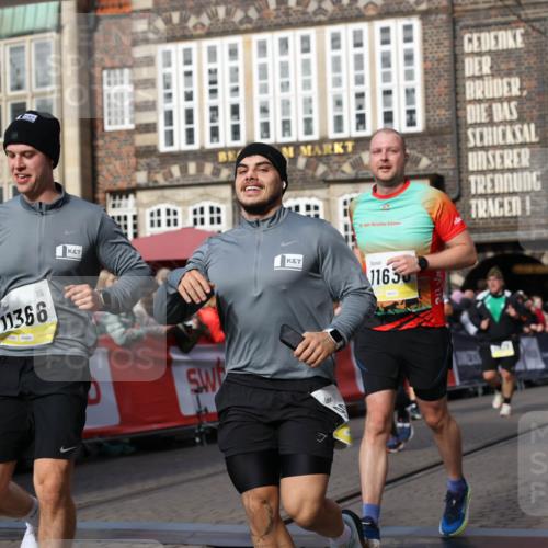 05.10.2025 - 20. swb-Marathon Bremen Yannick Fuchs http://msf.ph/oto/9258812 05.10.2025 10:56:19 Ziel 9258, 9811, 9855, 9968, 10006, 10009, 10664, 10989, 10992, 11095, 11364, 11366, 11620, 11630, 11693, 11741 meine-sportfotos.de