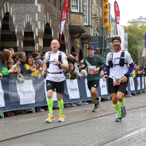 05.10.2025 - 20. swb-Marathon Bremen Strokosch-Dieckow http://msf.ph/oto/9258835 05.10.2025 12:55:54 Ziel 787, 902, 1245, 1418, 2268, 4375 meine-sportfotos.de