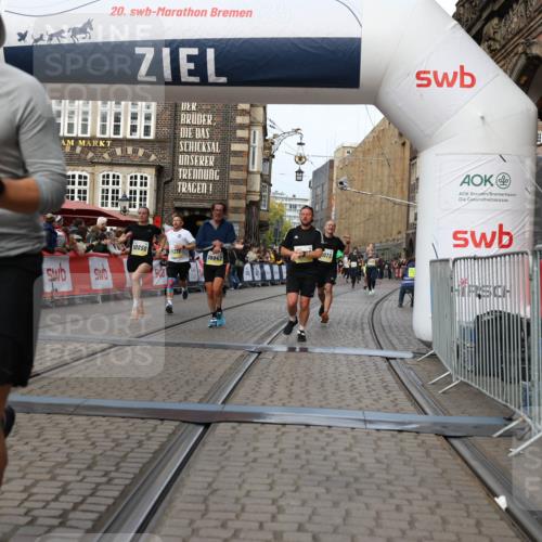 05.10.2025 - 20. swb-Marathon Bremen Yannick Fuchs http://msf.ph/oto/9258848 05.10.2025 10:47:43 Ziel 9339, 9924, 10073, 10850, 10875, 10947, 11330 meine-sportfotos.de