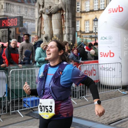 05.10.2025 - 20. swb-Marathon Bremen Yannick Fuchs http://msf.ph/oto/9258860 05.10.2025 11:16:49 Ziel 9301, 9753, 11020, 11182, 11438 meine-sportfotos.de