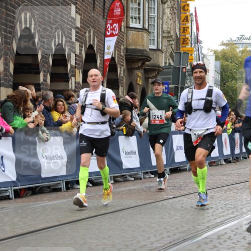 05.10.2025 - 20. swb-Marathon Bremen Strokosch-Dieckow http://msf.ph/oto/9258864 05.10.2025 12:55:54 Ziel 787, 902, 1245, 1418, 2268, 4375 meine-sportfotos.de