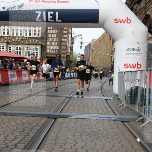 05.10.2025 - 20. swb-Marathon Bremen Yannick Fuchs http://msf.ph/oto/9258866 05.10.2025 10:47:43 Ziel 9339, 9924, 10073, 10850, 10875, 10947, 11330 meine-sportfotos.de