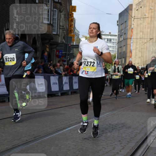 05.10.2025 - 20. swb-Marathon Bremen Strokosch-Dieckow http://msf.ph/oto/9258871 05.10.2025 11:04:58 Ziel 9220, 9409, 9530, 9660, 9813, 10684, 10771, 10965, 11090, 11121, 11171, 11180, 11372, 11412, 11478, 11559 meine-sportfotos.de