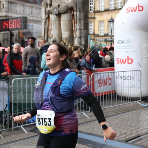 05.10.2025 - 20. swb-Marathon Bremen Yannick Fuchs http://msf.ph/oto/9258873 05.10.2025 11:16:49 Ziel 9301, 9753, 11020, 11182, 11438 meine-sportfotos.de