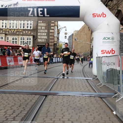 05.10.2025 - 20. swb-Marathon Bremen Yannick Fuchs http://msf.ph/oto/9258876 05.10.2025 10:47:44 Ziel 9339, 9377, 9924, 10073, 10850, 10875, 10947, 11330 meine-sportfotos.de