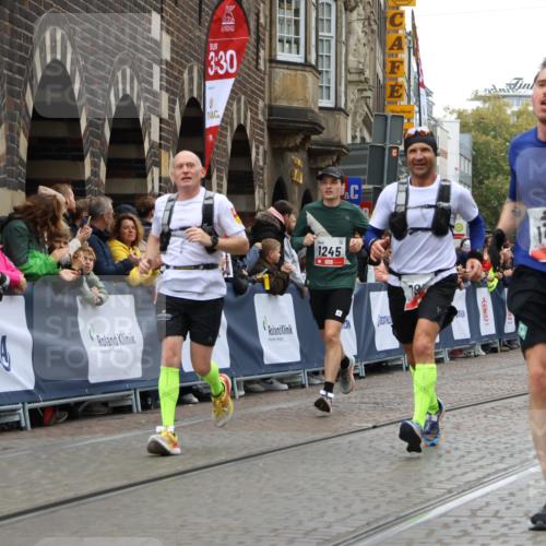 05.10.2025 - 20. swb-Marathon Bremen Strokosch-Dieckow http://msf.ph/oto/9258896 05.10.2025 12:55:54 Ziel 787, 902, 1245, 1418, 2268, 4375 meine-sportfotos.de