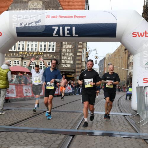 05.10.2025 - 20. swb-Marathon Bremen Yannick Fuchs http://msf.ph/oto/9259006 05.10.2025 10:47:45 Ziel 9339, 9377, 9924, 10073, 10676, 10850, 10875, 10947, 11330, 11409, 11708 meine-sportfotos.de