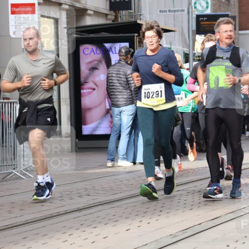 05.10.2025 - 20. swb-Marathon Bremen Strokosch-Dieckow http://msf.ph/oto/9259138 05.10.2025 10:59:37 Ziel 7621, 9005, 9378, 9381, 9473, 9603, 9604, 9611, 9612, 9666, 9673, 10138, 10290, 10291, 10311, 10489, 10572, 11026, 11125, 11266, 11444, 11582, 11600, 11639, 11644, 7621, 9005, 9378, 9381, 9473, 9603, 9604, 9611, 9612, 9666, 9673, 10138, 10290, 10291, 10311, 10489, 10572, 11026, 11125, 11266, 11444, 11582, 11600, 11639, 11644 meine-sportfotos.de