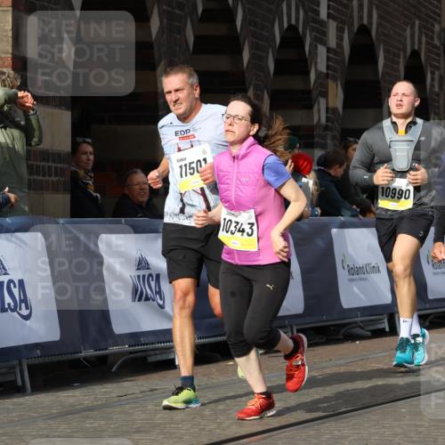 05.10.2025 - 20. swb-Marathon Bremen Strokosch-Dieckow http://msf.ph/oto/9259184 05.10.2025 11:05:14 Ziel 9440, 9515, 9690, 9908, 9944, 9978, 10018, 10021, 10255, 10343, 10990, 11323, 11501, 11540, 11650, 11707 meine-sportfotos.de
