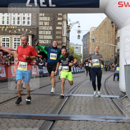05.10.2025 - 20. swb-Marathon Bremen Yannick Fuchs http://msf.ph/oto/9259272 05.10.2025 10:47:48 Ziel 9339, 9377, 10062, 10073, 10676, 10850, 10875, 10947, 11244, 11330, 11409, 11708 meine-sportfotos.de