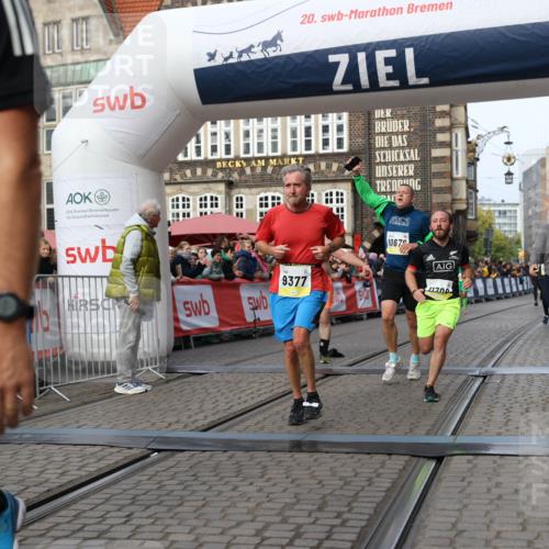 05.10.2025 - 20. swb-Marathon Bremen Yannick Fuchs http://msf.ph/oto/9259288 05.10.2025 10:47:49 Ziel 9377, 10062, 10073, 10676, 10850, 10875, 10947, 11244, 11330, 11409, 11708 meine-sportfotos.de