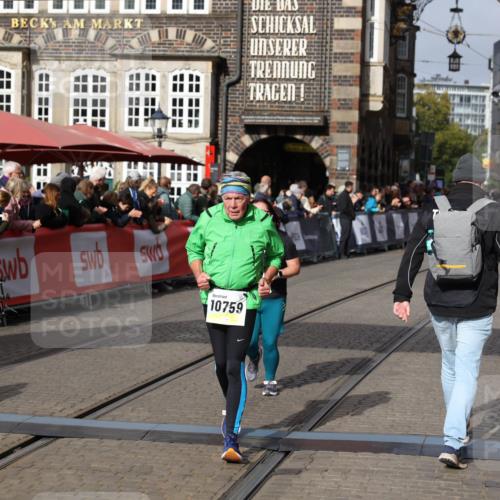 05.10.2025 - 20. swb-Marathon Bremen Yannick Fuchs http://msf.ph/oto/9259304 05.10.2025 11:17:16 Ziel 10759, 10874 meine-sportfotos.de