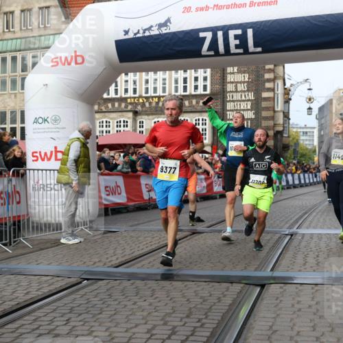 05.10.2025 - 20. swb-Marathon Bremen Yannick Fuchs http://msf.ph/oto/9259312 05.10.2025 10:47:49 Ziel 9377, 10062, 10073, 10676, 10850, 10875, 10947, 11244, 11330, 11409, 11708 meine-sportfotos.de
