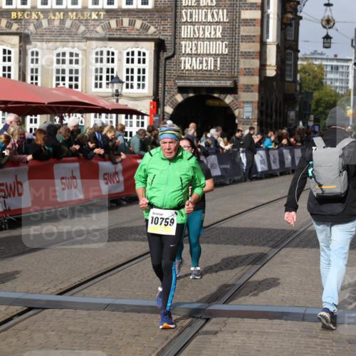 05.10.2025 - 20. swb-Marathon Bremen Yannick Fuchs http://msf.ph/oto/9259316 05.10.2025 11:17:16 Ziel 10759, 10874 meine-sportfotos.de