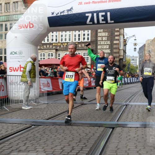 05.10.2025 - 20. swb-Marathon Bremen Yannick Fuchs http://msf.ph/oto/9259321 05.10.2025 10:47:49 Ziel 9377, 10062, 10073, 10676, 10850, 10875, 10947, 11244, 11330, 11409, 11708 meine-sportfotos.de