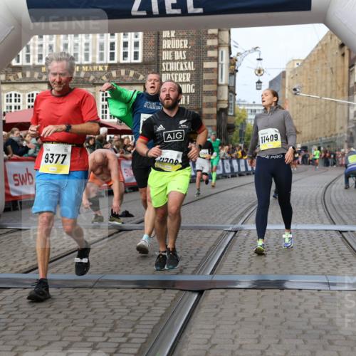 05.10.2025 - 20. swb-Marathon Bremen Yannick Fuchs http://msf.ph/oto/9259348 05.10.2025 10:47:49 Ziel 9377, 10062, 10073, 10676, 10850, 10875, 10947, 11244, 11330, 11409, 11708 meine-sportfotos.de