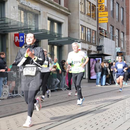 05.10.2025 - 20. swb-Marathon Bremen Strokosch-Dieckow http://msf.ph/oto/9259381 05.10.2025 10:59:45 Ziel 7177, 7621, 9005, 9381, 9495, 9603, 9604, 9611, 9612, 9666, 9672, 10138, 10290, 10291, 10311, 10345, 10489, 10572, 10889, 10919, 10985, 11026, 11050, 11125, 11266, 11444, 11600, 11639, 11644, 11713, 7177, 7621, 9005, 9381, 9495, 9603, 9604, 9611, 9612, 9666, 9672, 10138, 10290, 10291, 10311, 10345, 10489, 10572, 10889, 10919, 10985, 11026, 11050, 11125, 11266, 11444, 11600, 11639, 11644 meine-sportfotos.de