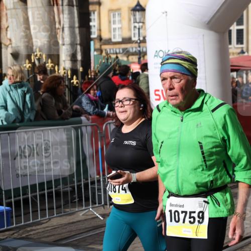 05.10.2025 - 20. swb-Marathon Bremen Yannick Fuchs http://msf.ph/oto/9259396 05.10.2025 11:17:19 Ziel 10759, 10874 meine-sportfotos.de