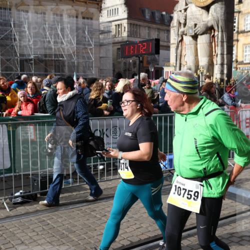 05.10.2025 - 20. swb-Marathon Bremen Yannick Fuchs http://msf.ph/oto/9259413 05.10.2025 11:17:20 Ziel 10759, 10874 meine-sportfotos.de