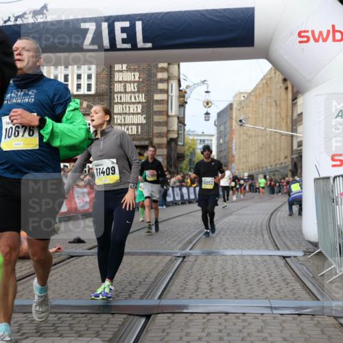 05.10.2025 - 20. swb-Marathon Bremen Yannick Fuchs http://msf.ph/oto/9259419 05.10.2025 10:47:50 Ziel 9377, 10062, 10073, 10382, 10601, 10676, 10850, 10875, 10947, 11244, 11330, 11409, 11708 meine-sportfotos.de