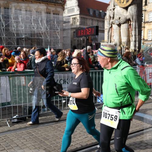 05.10.2025 - 20. swb-Marathon Bremen Yannick Fuchs http://msf.ph/oto/9259421 05.10.2025 11:17:20 Ziel 10759, 10874 meine-sportfotos.de