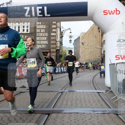 05.10.2025 - 20. swb-Marathon Bremen Yannick Fuchs http://msf.ph/oto/9259436 05.10.2025 10:47:51 Ziel 9377, 10062, 10073, 10382, 10601, 10676, 10947, 11244, 11330, 11409, 11708 meine-sportfotos.de