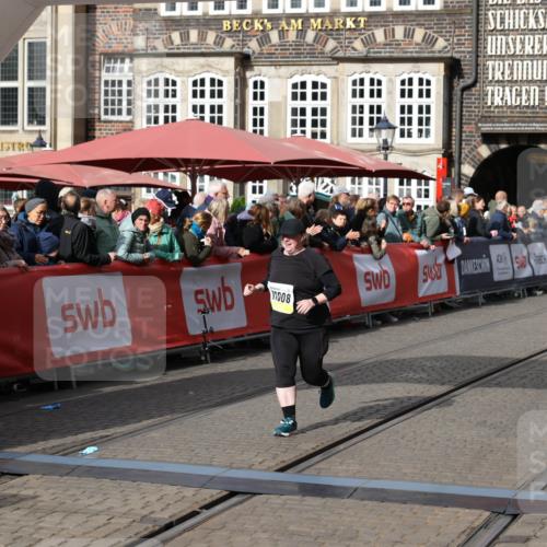 05.10.2025 - 20. swb-Marathon Bremen Yannick Fuchs http://msf.ph/oto/9259466 05.10.2025 11:17:26 Ziel 11008 meine-sportfotos.de