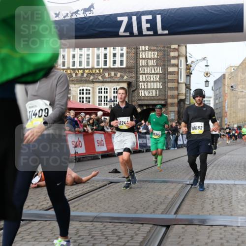 05.10.2025 - 20. swb-Marathon Bremen Yannick Fuchs http://msf.ph/oto/9259508 05.10.2025 10:47:52 Ziel 9377, 10062, 10382, 10601, 10676, 11244, 11330, 11409, 11708 meine-sportfotos.de