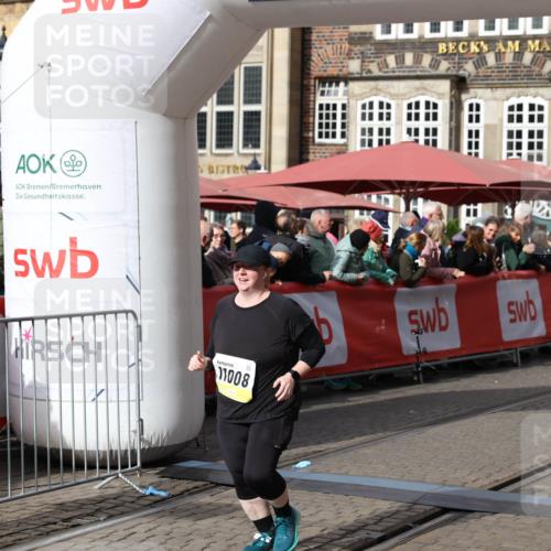 05.10.2025 - 20. swb-Marathon Bremen Yannick Fuchs http://msf.ph/oto/9259531 05.10.2025 11:17:28 Ziel 11008 meine-sportfotos.de