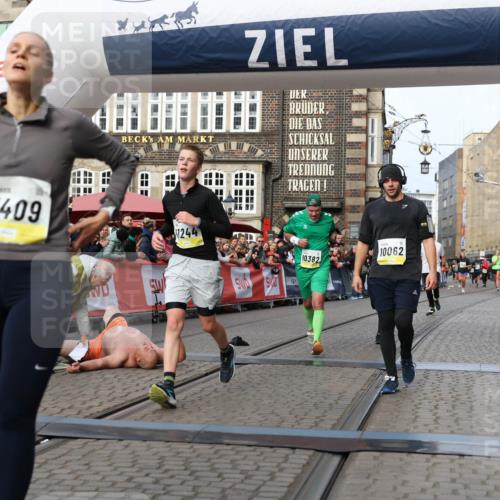 05.10.2025 - 20. swb-Marathon Bremen Yannick Fuchs http://msf.ph/oto/9259558 05.10.2025 10:47:53 Ziel 9377, 10062, 10382, 10601, 10676, 10929, 11244, 11409, 11708 meine-sportfotos.de