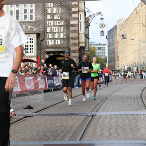 05.10.2025 - 20. swb-Marathon Bremen Yannick Fuchs http://msf.ph/oto/9259756 05.10.2025 10:48:00 Ziel 9929, 10089, 10382, 10601, 10929, 11628 meine-sportfotos.de