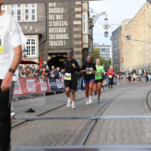 05.10.2025 - 20. swb-Marathon Bremen Yannick Fuchs http://msf.ph/oto/9259762 05.10.2025 10:48:00 Ziel 9929, 10089, 10382, 10601, 10929, 11628 meine-sportfotos.de