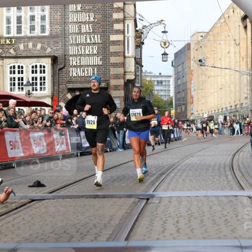 05.10.2025 - 20. swb-Marathon Bremen Yannick Fuchs http://msf.ph/oto/9259793 05.10.2025 10:48:00 Ziel 9929, 10089, 10382, 10601, 10929, 11628 meine-sportfotos.de