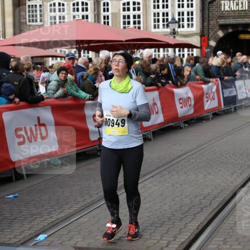 05.10.2025 - 20. swb-Marathon Bremen Yannick Fuchs http://msf.ph/oto/9259818 05.10.2025 11:18:04 Ziel 10949 meine-sportfotos.de