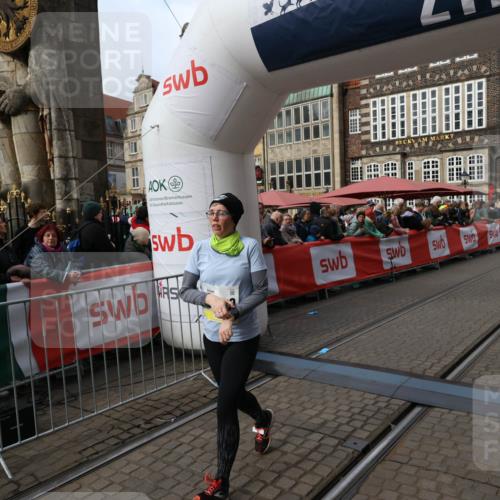 05.10.2025 - 20. swb-Marathon Bremen Yannick Fuchs http://msf.ph/oto/9259883 05.10.2025 11:18:05 Ziel 10949 meine-sportfotos.de