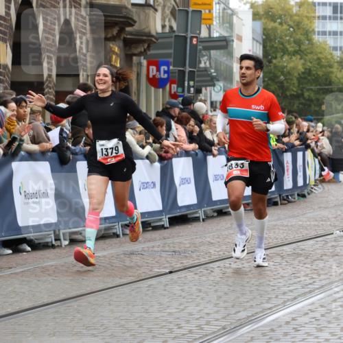 05.10.2025 - 20. swb-Marathon Bremen Strokosch-Dieckow http://msf.ph/oto/9259899 05.10.2025 12:56:17 Ziel 221, 728, 1379, 1833, 2135 meine-sportfotos.de