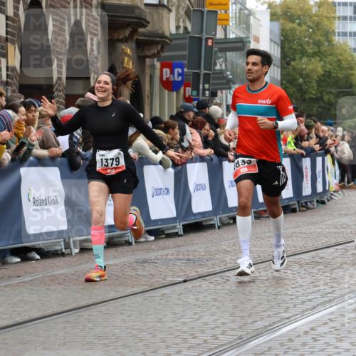 05.10.2025 - 20. swb-Marathon Bremen Strokosch-Dieckow http://msf.ph/oto/9259921 05.10.2025 12:56:17 Ziel 221, 728, 1379, 1833, 2135 meine-sportfotos.de
