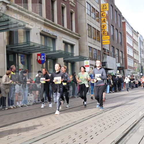 05.10.2025 - 20. swb-Marathon Bremen Strokosch-Dieckow http://msf.ph/oto/9259927 05.10.2025 11:00:11 Ziel 7178, 7215, 9173, 9177, 9271, 9272, 9531, 9858, 10063, 10067, 10071, 10079, 10217, 10406, 10492, 10504, 10518, 10794, 10872, 10930, 11003, 11034, 11063, 11071, 11162, 11255, 11263, 11424, 11511, 11534, 11595, 11610, 11619, 11699, 7178, 7215, 9173, 9177, 9271, 9272, 9531, 9858, 10063, 10067, 10071, 10079, 10217, 10406, 10492, 10504, 10518, 10794, 10872, 10930, 11003, 11034, 11063, 11071, 11162, 11255, 11263, 11424, 11511 meine-sportfotos.de