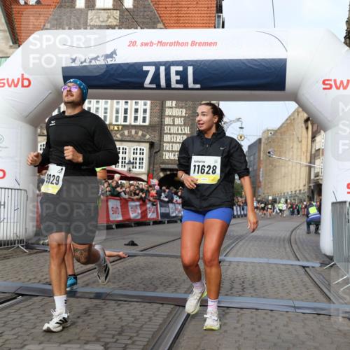 05.10.2025 - 20. swb-Marathon Bremen Yannick Fuchs http://msf.ph/oto/9259957 05.10.2025 10:48:03 Ziel 9929, 10089, 10266, 10929, 11187, 11628 meine-sportfotos.de