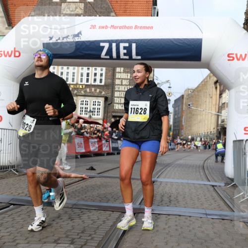 05.10.2025 - 20. swb-Marathon Bremen Yannick Fuchs http://msf.ph/oto/9259972 05.10.2025 10:48:03 Ziel 9929, 10089, 10266, 10929, 11187, 11628 meine-sportfotos.de