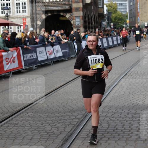 05.10.2025 - 20. swb-Marathon Bremen Yannick Fuchs http://msf.ph/oto/9260027 05.10.2025 11:18:11 Ziel 10808, 10949, 11082 meine-sportfotos.de