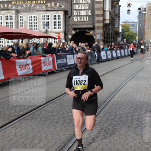 05.10.2025 - 20. swb-Marathon Bremen Yannick Fuchs http://msf.ph/oto/9260034 05.10.2025 11:18:11 Ziel 10808, 10949, 11082 meine-sportfotos.de