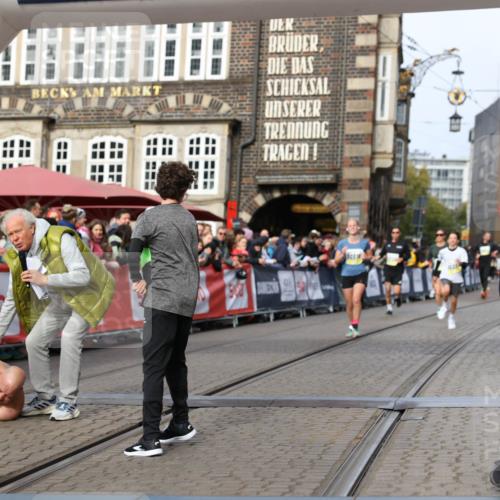 05.10.2025 - 20. swb-Marathon Bremen Yannick Fuchs http://msf.ph/oto/9260059 05.10.2025 10:48:10 Ziel 9240, 10266, 10392, 10818, 11187 meine-sportfotos.de