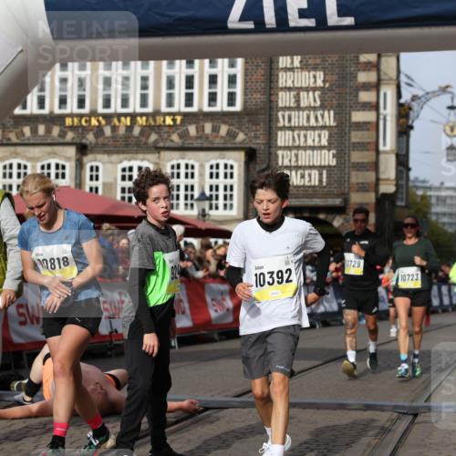 05.10.2025 - 20. swb-Marathon Bremen Yannick Fuchs http://msf.ph/oto/9260107 05.10.2025 10:48:14 Ziel 9240, 10392, 10428, 10723, 10818, 11299 meine-sportfotos.de