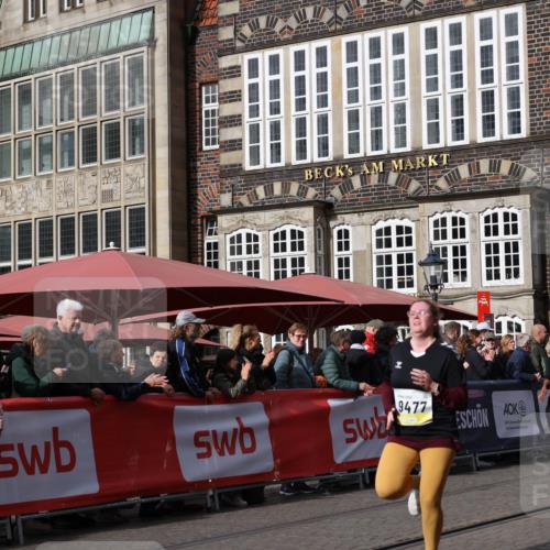 05.10.2025 - 20. swb-Marathon Bremen Yannick Fuchs http://msf.ph/oto/9260112 05.10.2025 11:18:20 Ziel 9465, 9477, 10575 meine-sportfotos.de