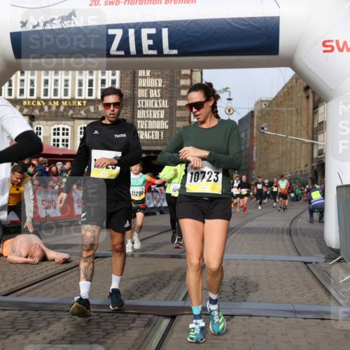05.10.2025 - 20. swb-Marathon Bremen Yannick Fuchs http://msf.ph/oto/9260160 05.10.2025 10:48:17 Ziel 10392, 10428, 10723, 10818, 10953, 11299 meine-sportfotos.de