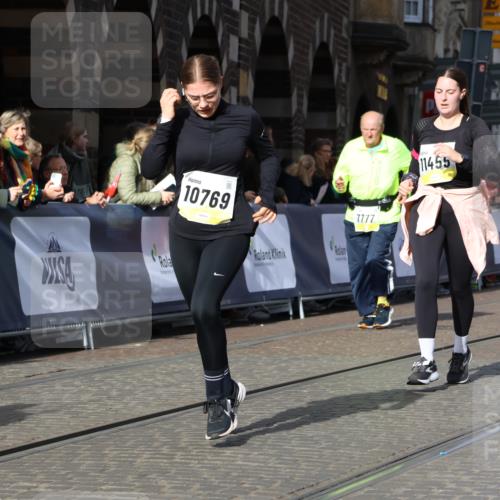 05.10.2025 - 20. swb-Marathon Bremen Strokosch-Dieckow http://msf.ph/oto/9260217 05.10.2025 11:05:47 Ziel 7777, 9423, 9907, 10197, 10529, 10619, 10769, 11455 meine-sportfotos.de
