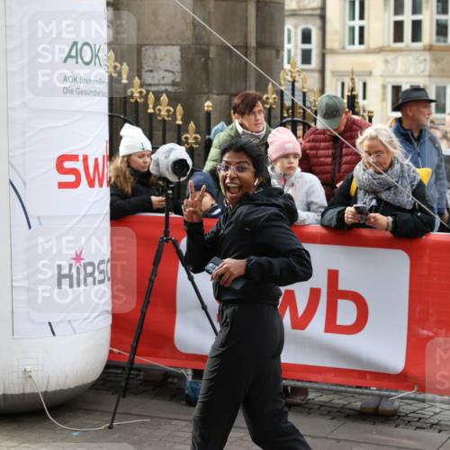 05.10.2025 - 20. swb-Marathon Bremen Yannick Fuchs http://msf.ph/oto/9260252 05.10.2025 11:19:53 Ziel 10677 meine-sportfotos.de