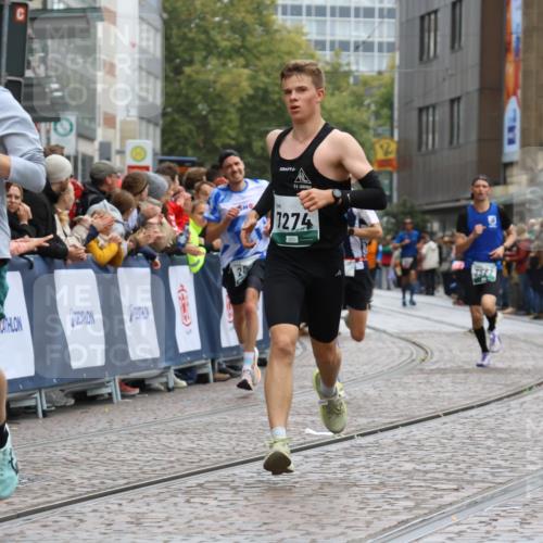 05.10.2025 - 20. swb-Marathon Bremen Strokosch-Dieckow http://msf.ph/oto/9260280 05.10.2025 12:56:38 Ziel 1005, 2670, 2801, 4984, 7274, 7587 meine-sportfotos.de